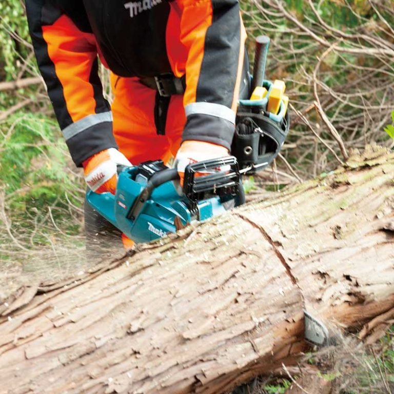 40Vmax XGT BL Brushless Cordless 40 cm (16″) Chain Saw, Tool-less Tension Adjustment - Image 2