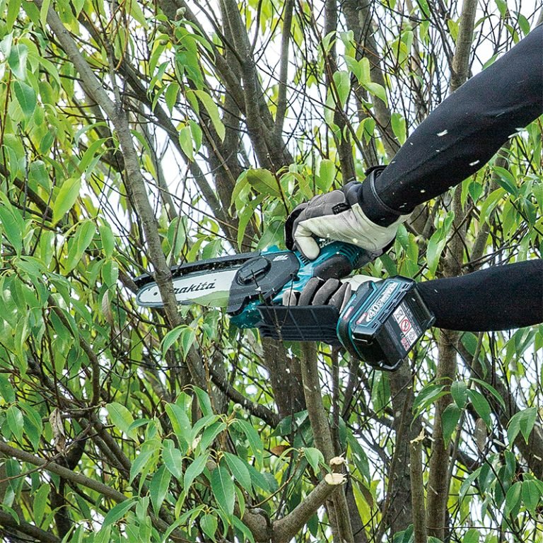 40Vmax XGT BL Cordless 150 mm (6″) Pruning Saw - Image 3