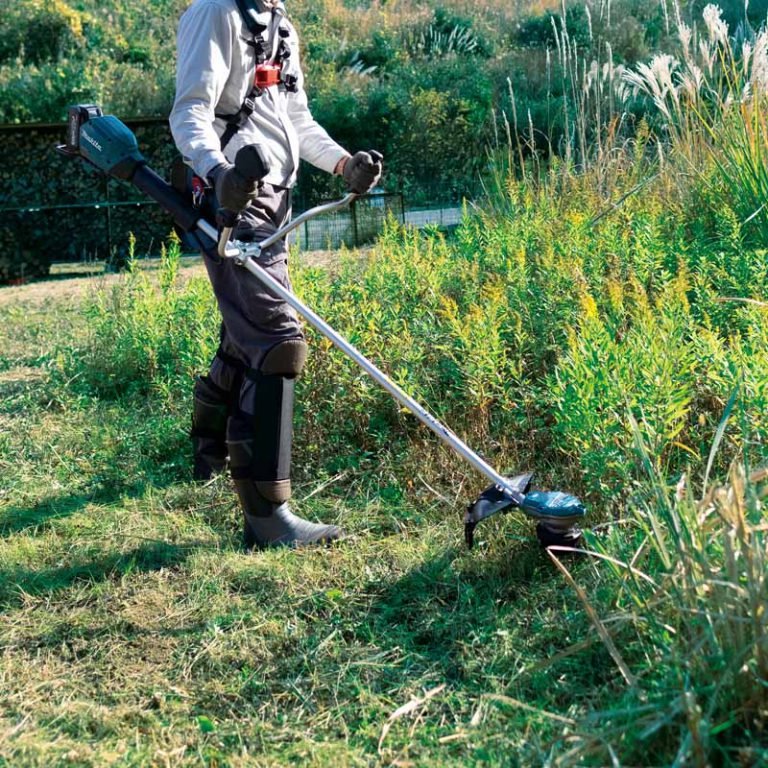 40Vmax XGT BL ADT AFT Cordless 3-Speed Grass Trimmer, Bike Handle - Image 3