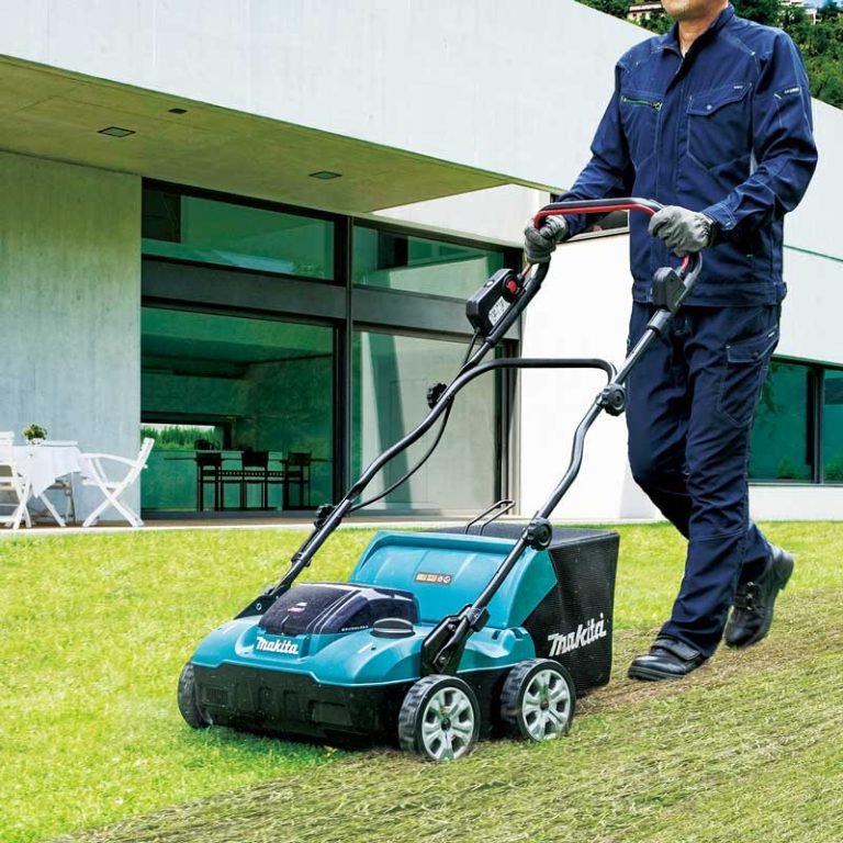 40Vmax XGT BL Cordless 380mm (15″) Scarifier - Image 2