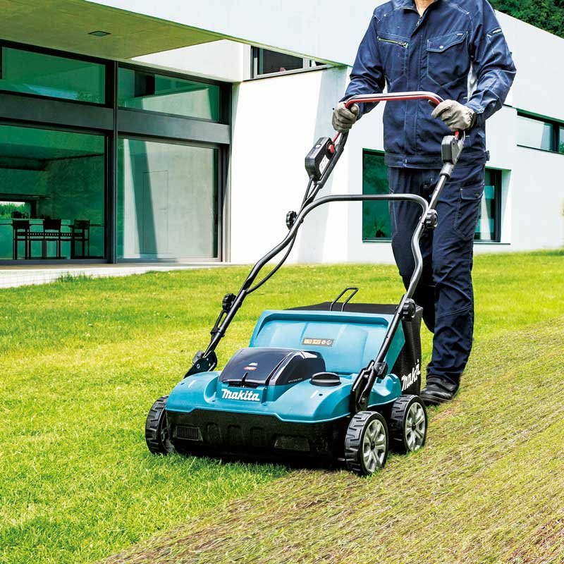 40Vmax XGT BL Cordless 380mm (15″) Scarifier - Image 3