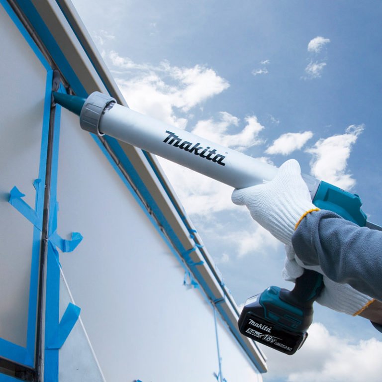 18V LXT Li-Ion Cordless Caulking Gun - Image 2