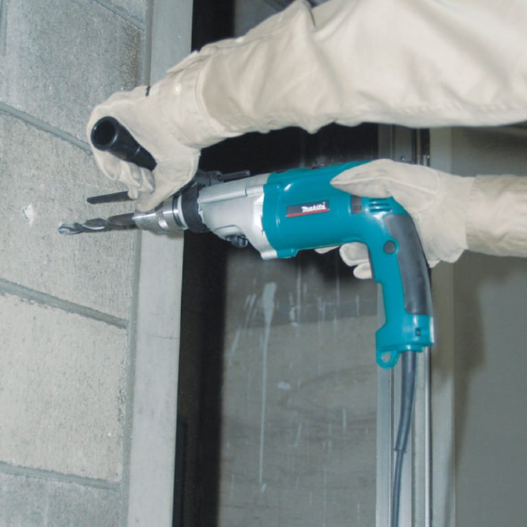 20 mm (3/4″) 1,010 W 2-Speed Hammer Drill with Keyed Chuck - Image 2