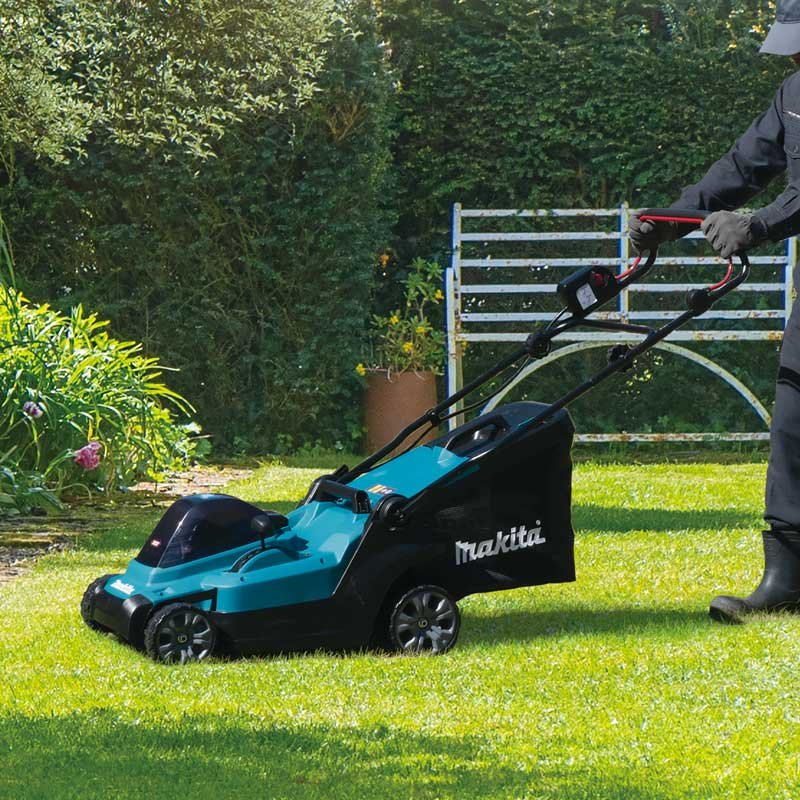 40Vmax XGT BL Cordless 38 cm (15″) Lawn Mower - Image 2